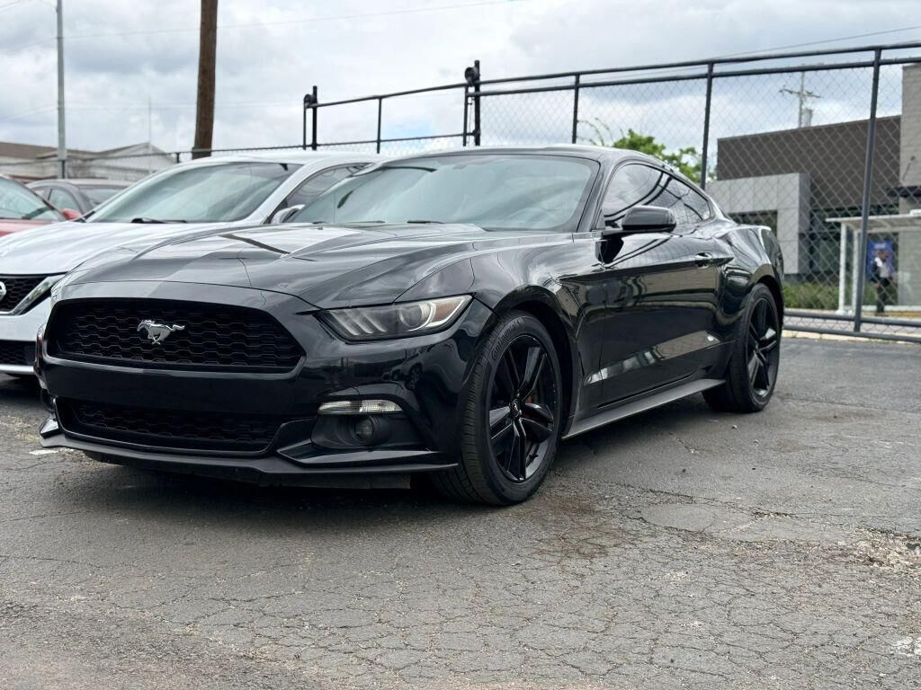 2017 FORD Mustang
