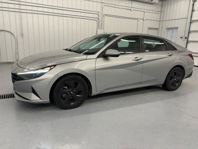 2022 HYUNDAI Elantra