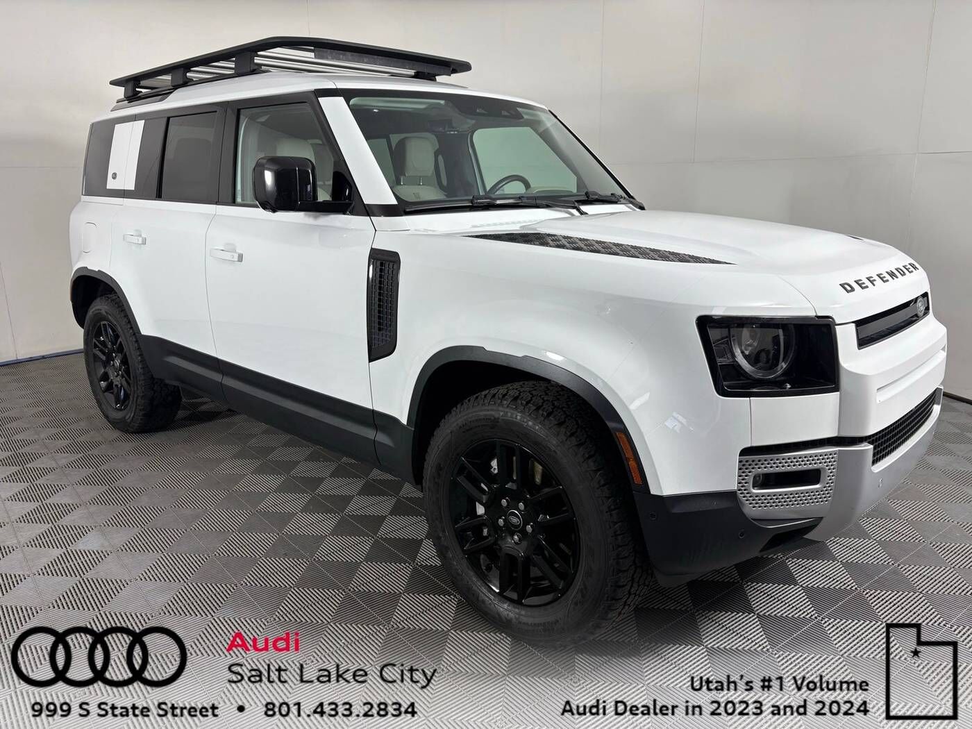 2024 LAND ROVER Defender