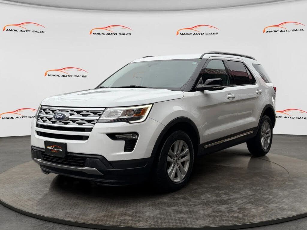 2019 FORD Explorer