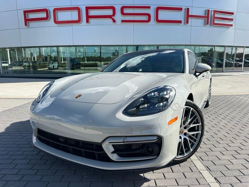 2023 PORSCHE Panamera