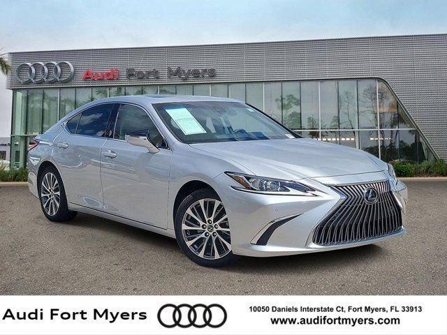 2019 LEXUS ES