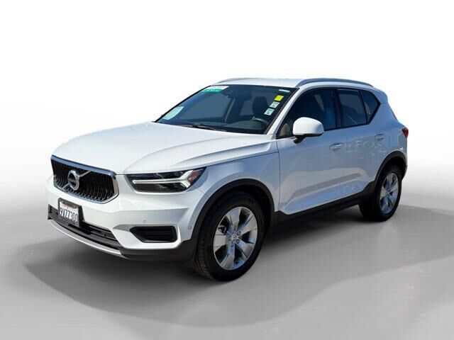 2019 VOLVO XC40