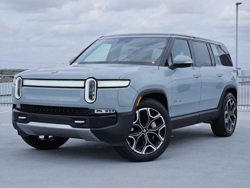 2024 RIVIAN R1S