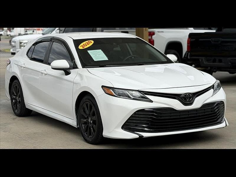 2020 TOYOTA Camry