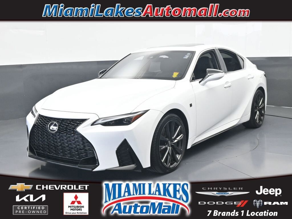 2024 LEXUS IS