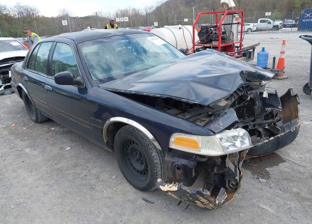 1999 FORD Crown Victoria