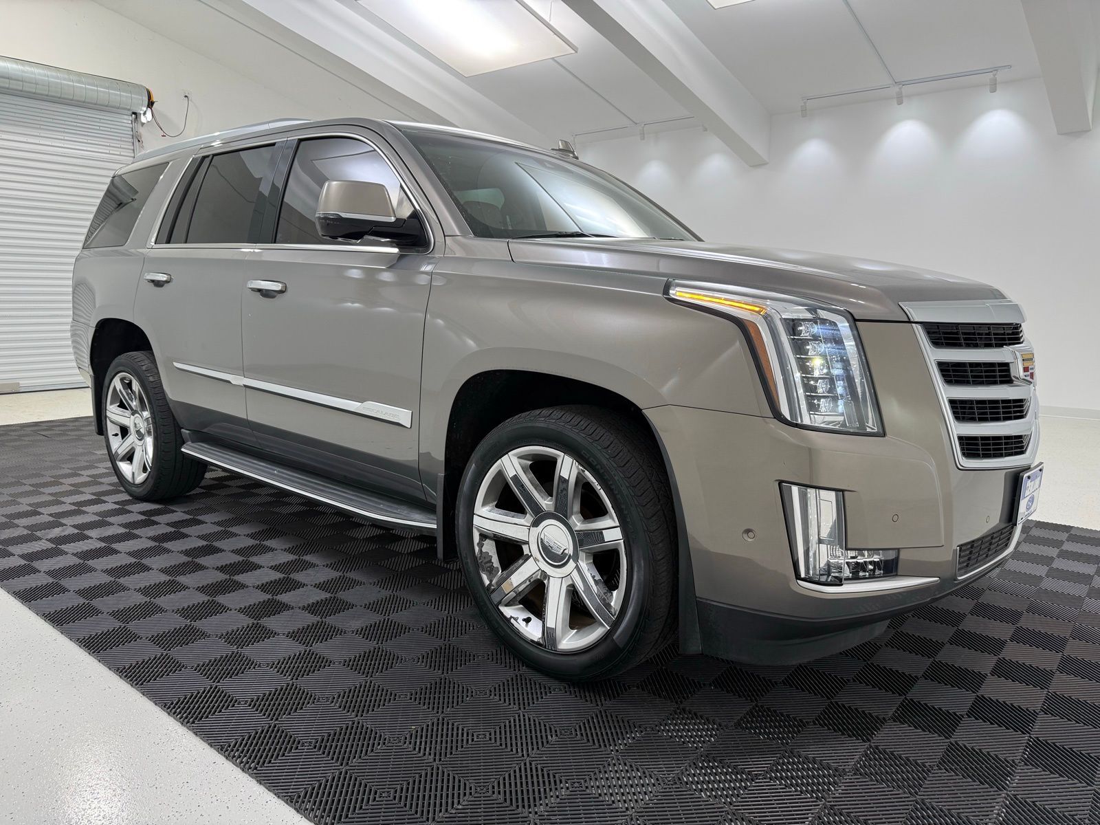 2017 CADILLAC Escalade