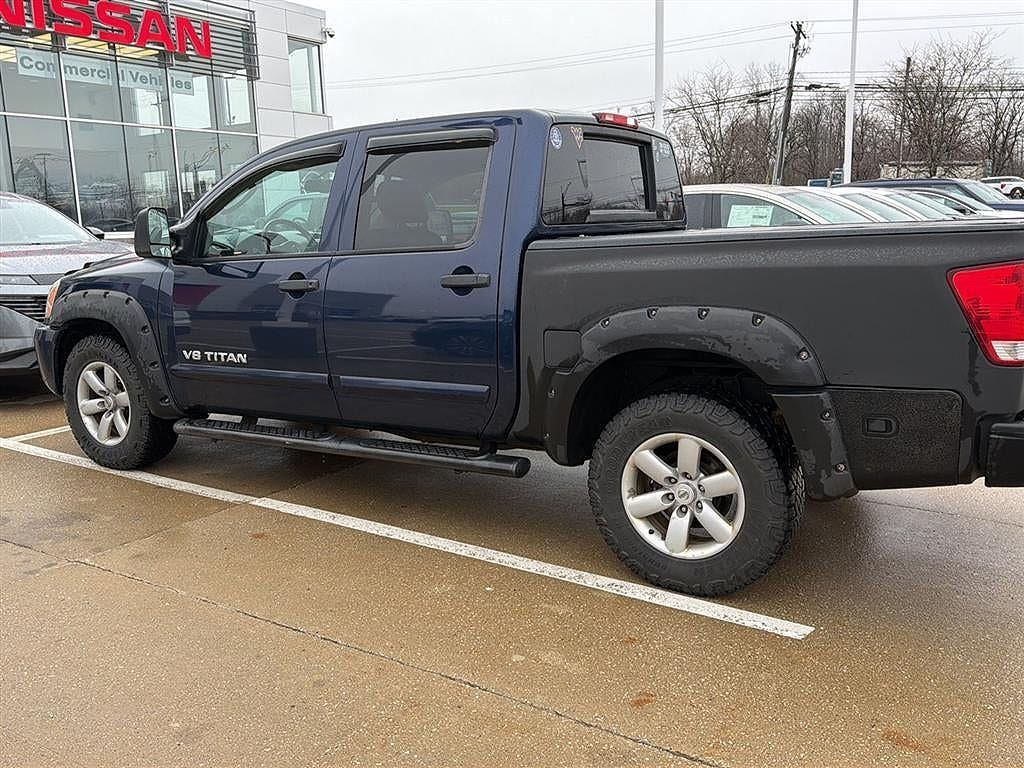 2011 NISSAN Titan