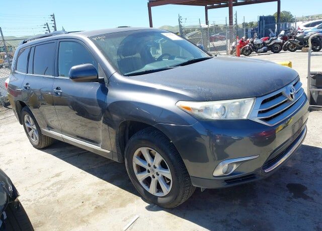 2013 TOYOTA Highlander