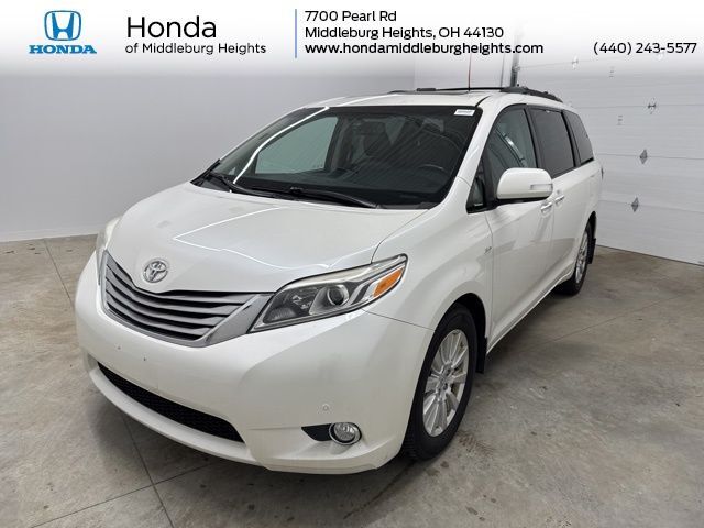 2017 TOYOTA Sienna