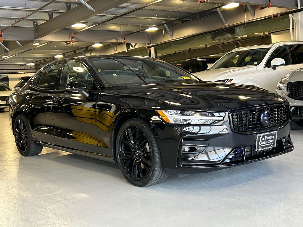 2023 VOLVO S60