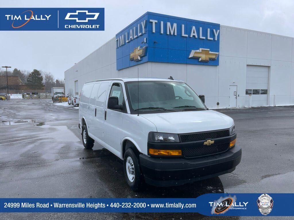 2025 CHEVROLET Express