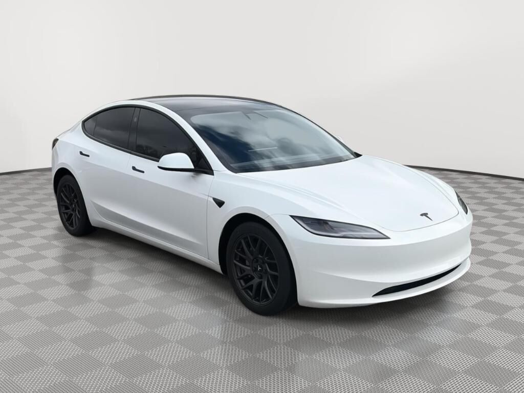 2025 TESLA Model 3