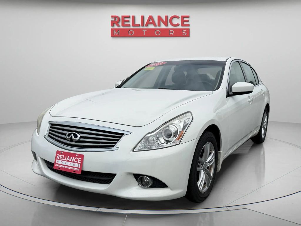 2013 INFINITI G37