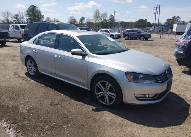 2014 VOLKSWAGEN Passat