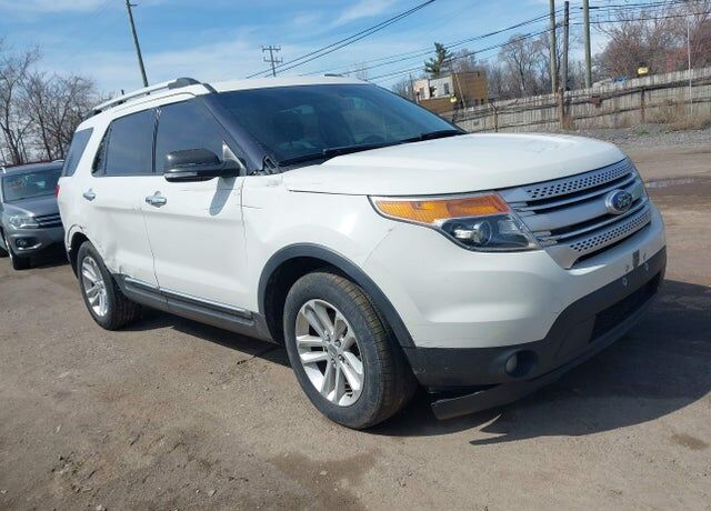 2011 FORD Explorer