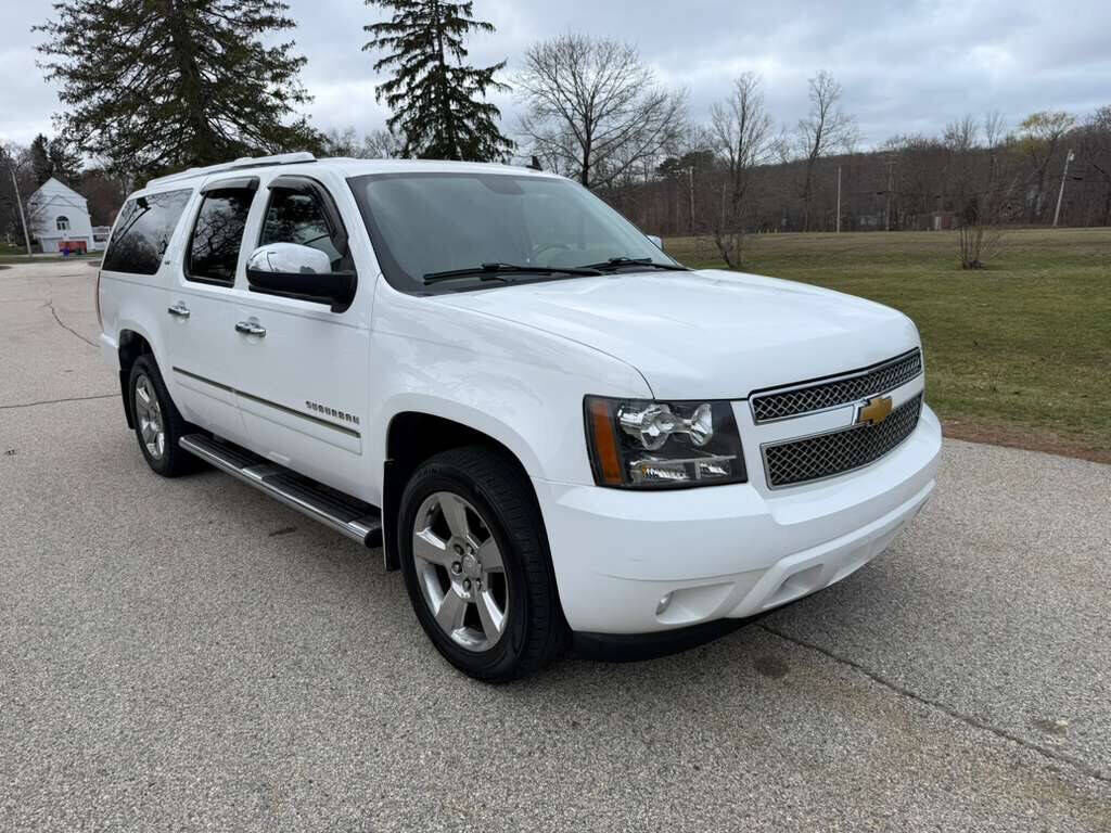 2013 CHEVROLET Suburban
