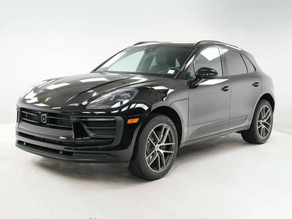 2026 PORSCHE Macan