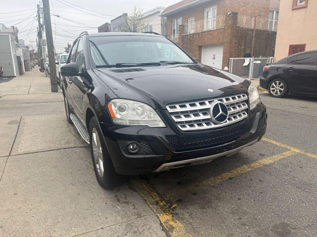 2011 MERCEDES-BENZ M-Class