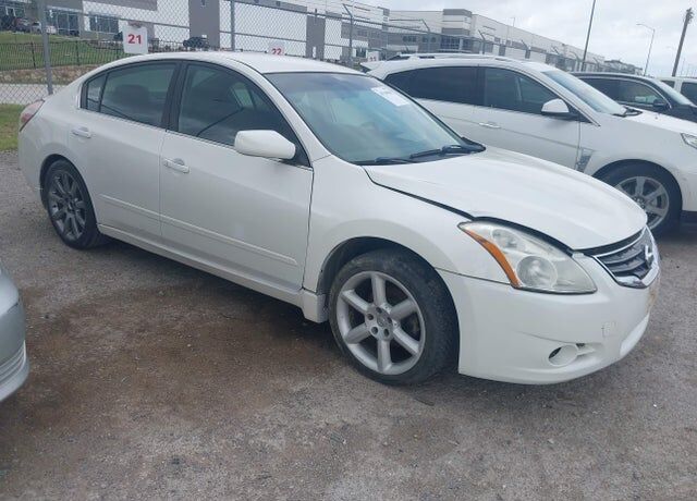 2012 NISSAN Altima