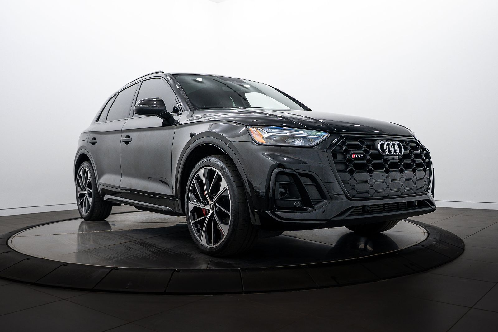 2023 AUDI SQ5