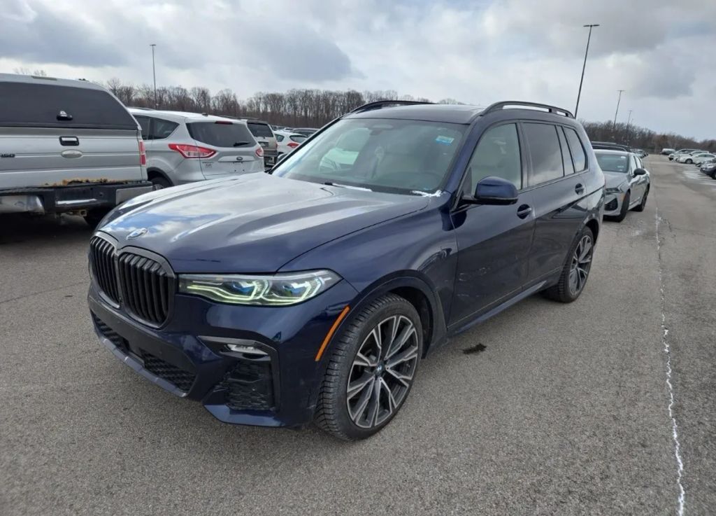 2021 BMW X7