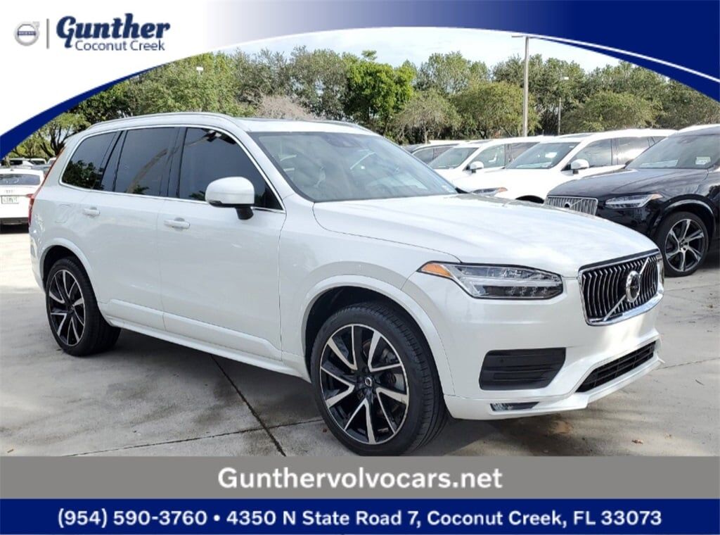 2022 VOLVO XC90