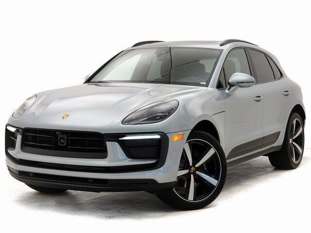 2025 PORSCHE Macan