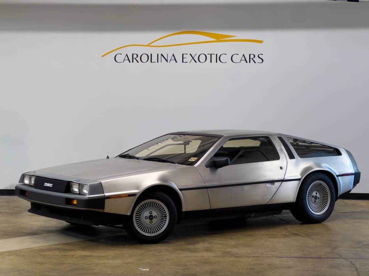 1981 DELOREAN DMC-12