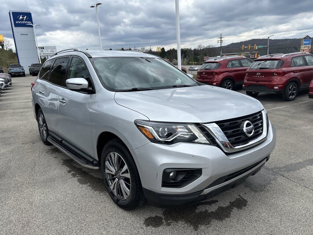 2020 NISSAN Pathfinder