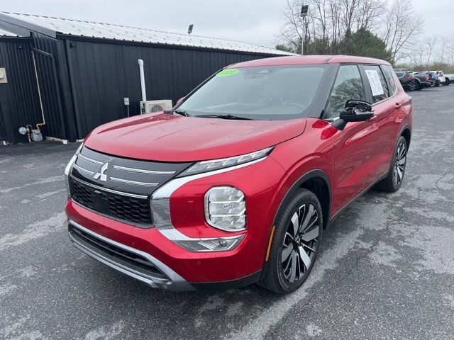 2025 MITSUBISHI Outlander