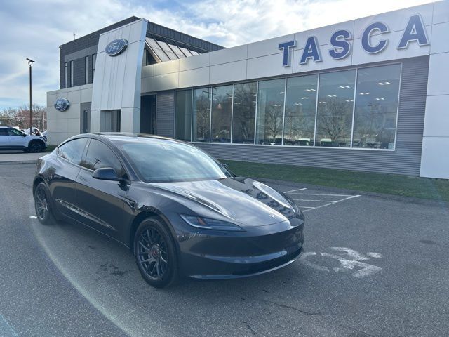 2025 TESLA Model 3
