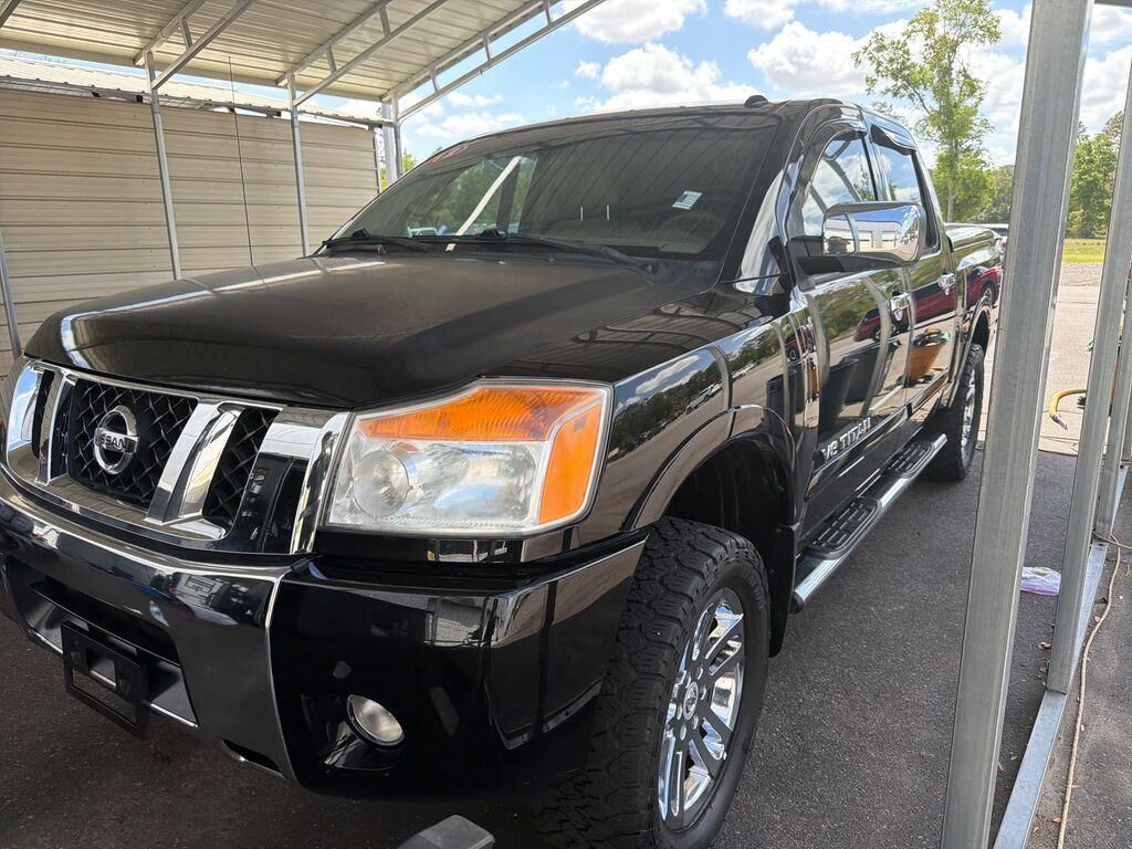 2012 NISSAN Titan
