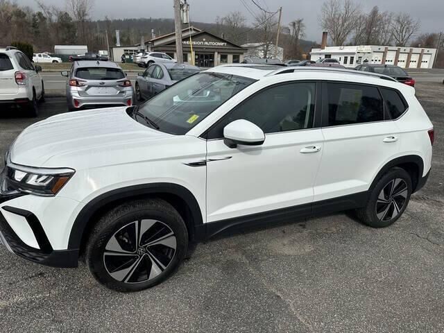 2024 VOLKSWAGEN Taos 4Motion