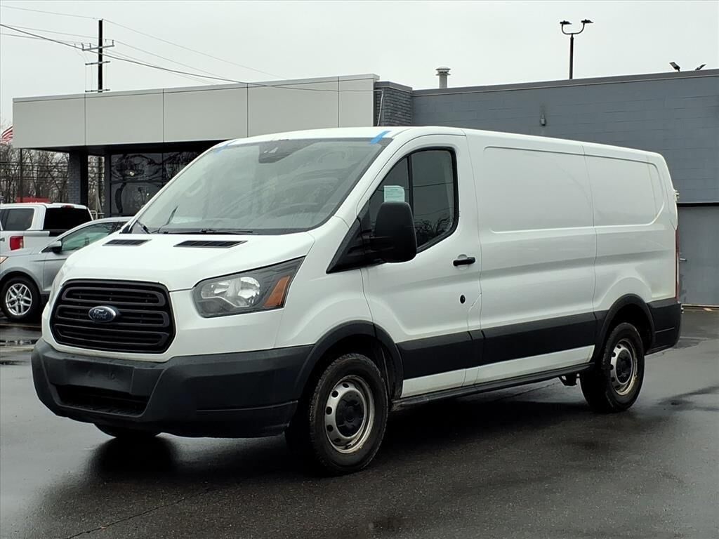 2017 FORD Transit