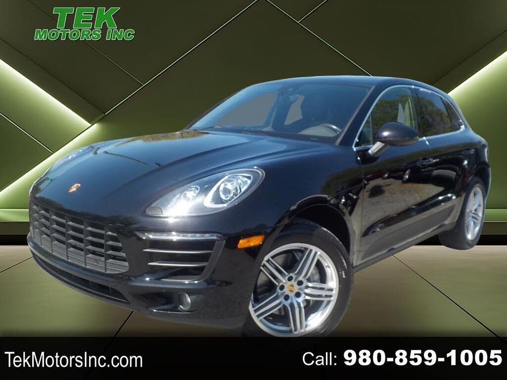 2017 PORSCHE Macan