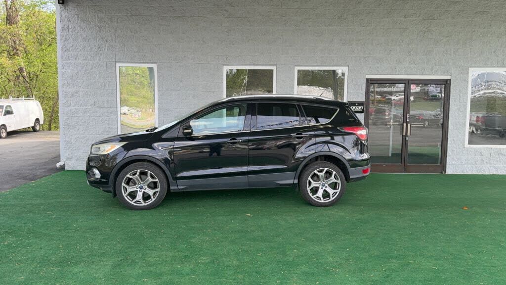 2017 FORD Escape