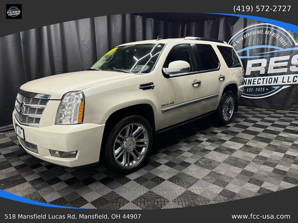 2011 CADILLAC Escalade