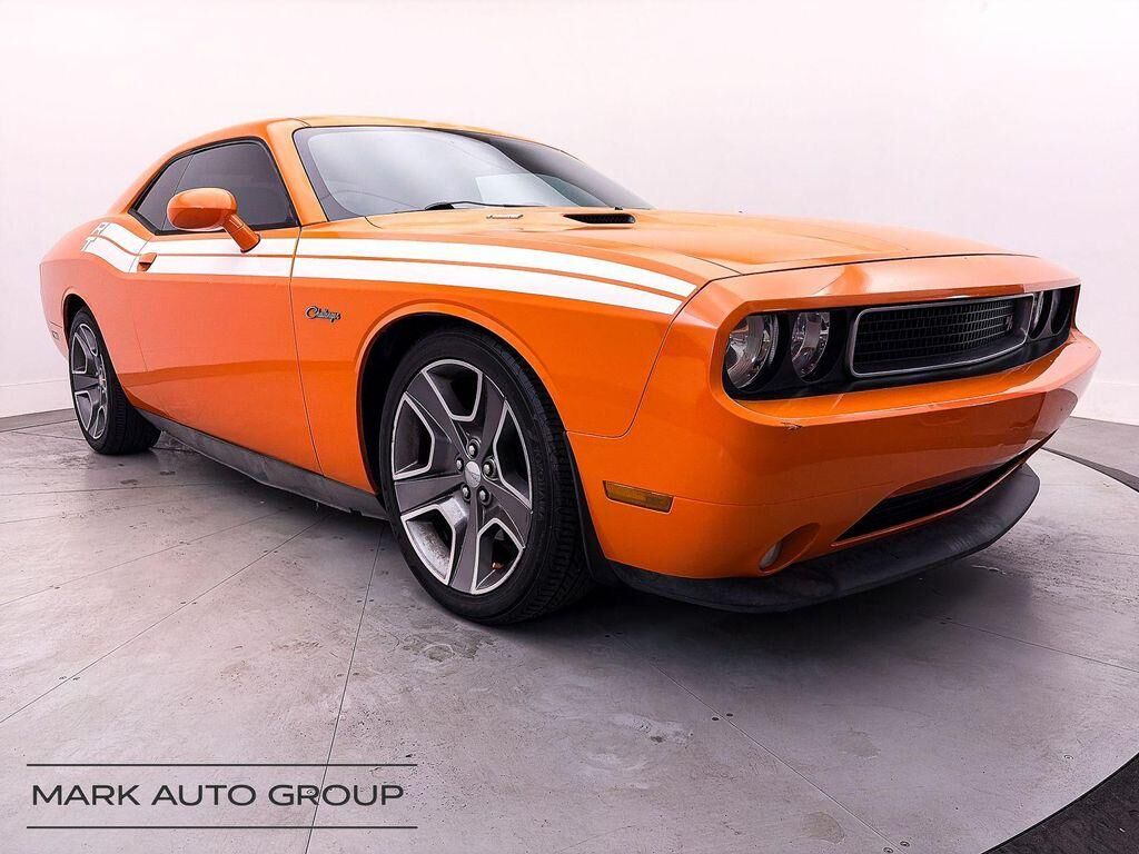 2012 DODGE Challenger