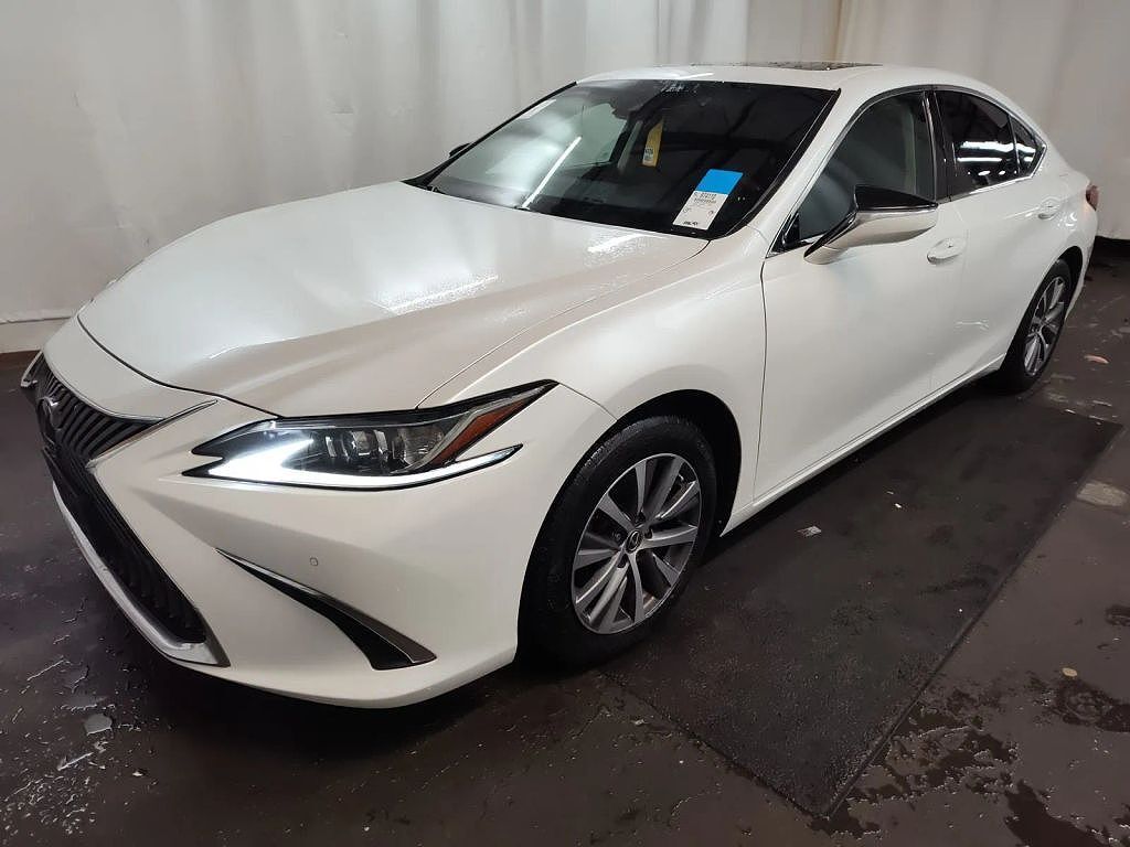 2019 LEXUS ES