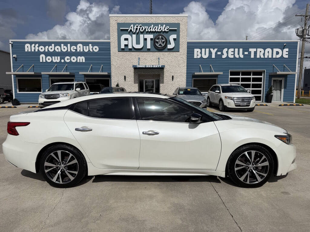 2017 NISSAN Maxima