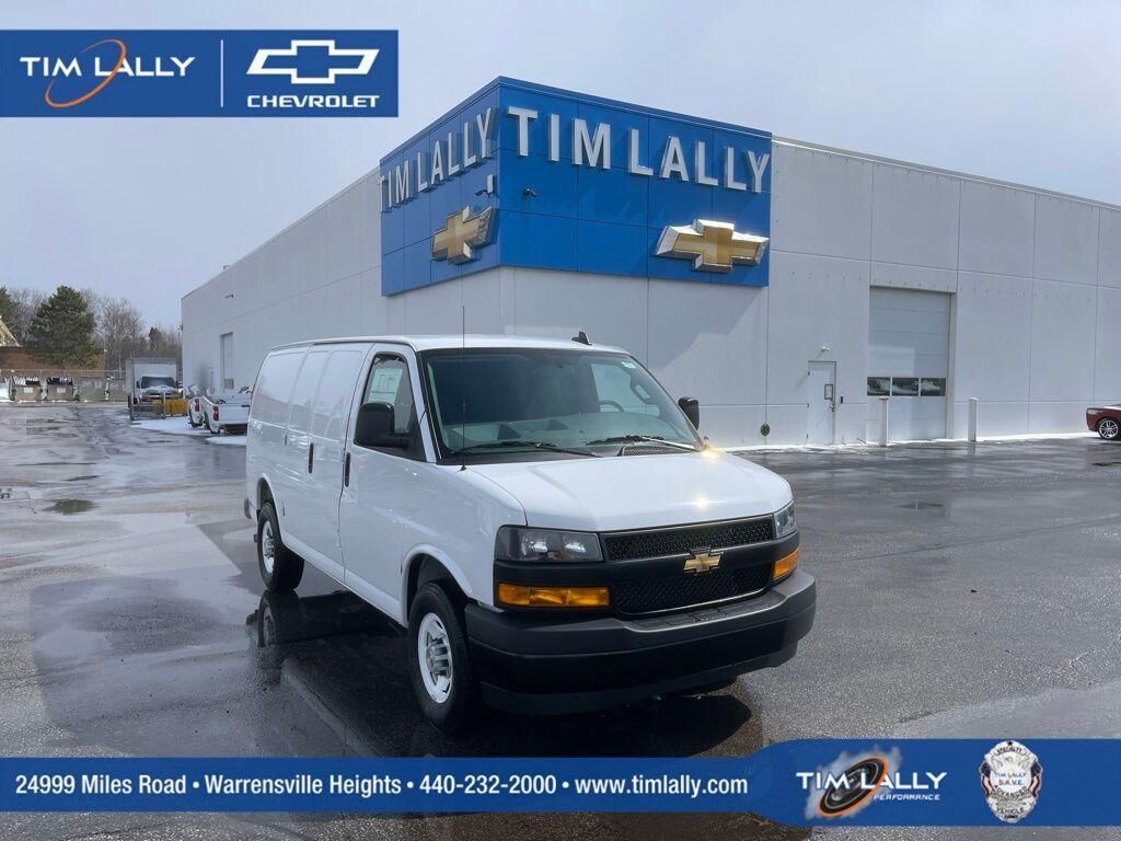 2025 CHEVROLET Express