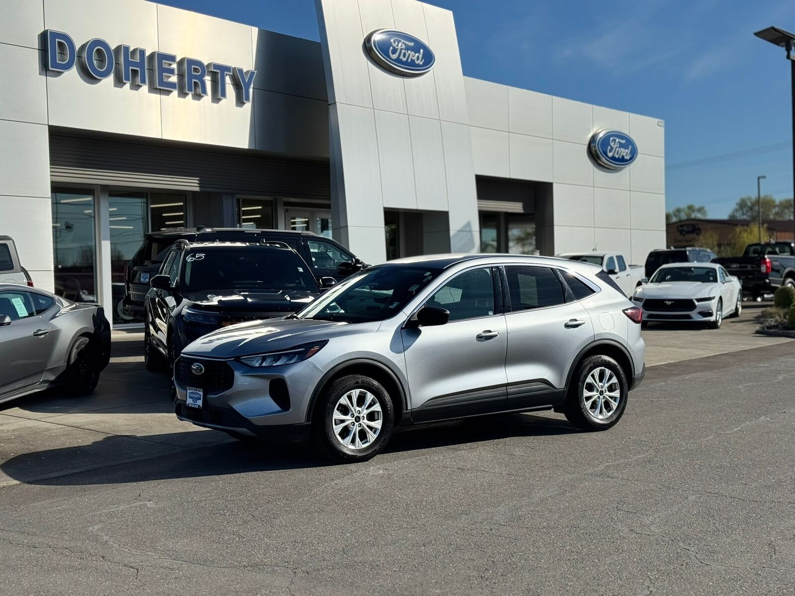 2024 FORD Escape