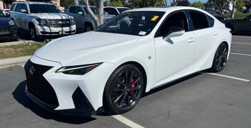 2021 LEXUS IS