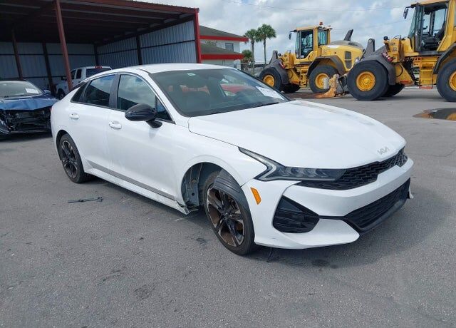 2022 KIA K5