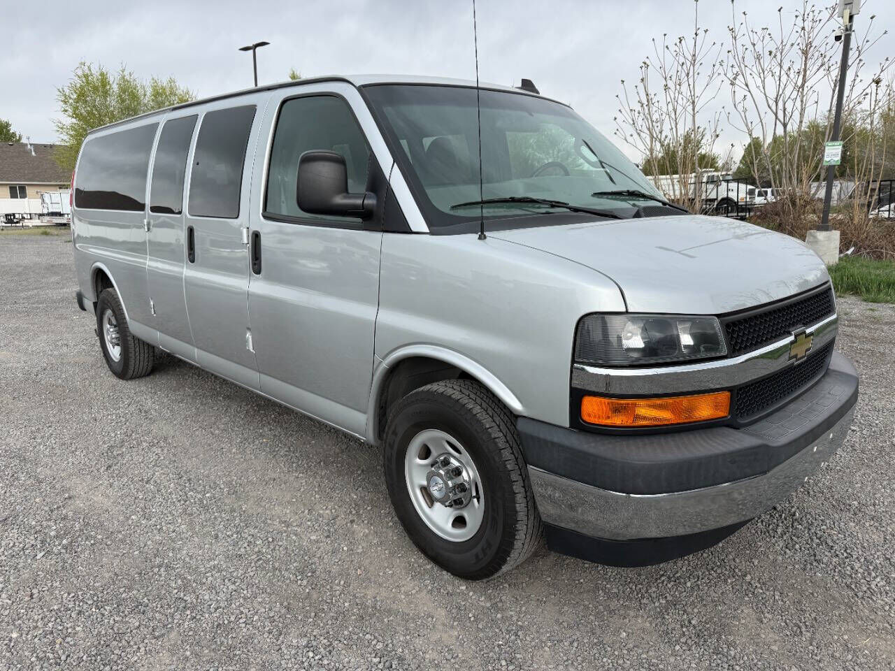 2017 CHEVROLET Express