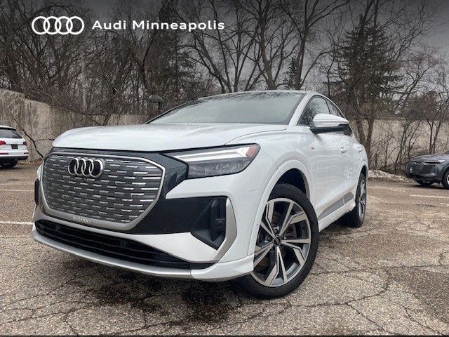 2023 AUDI Q4
