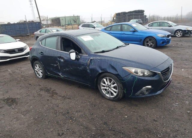 2015 MAZDA Mazda3
