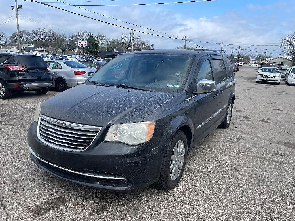 2011 CHRYSLER Town and Country